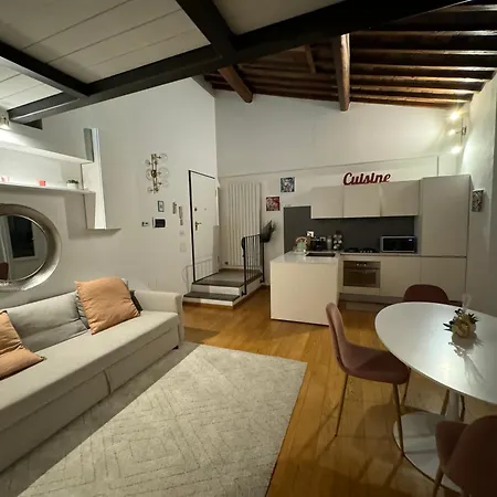 Romantic Apartment In Florence-2